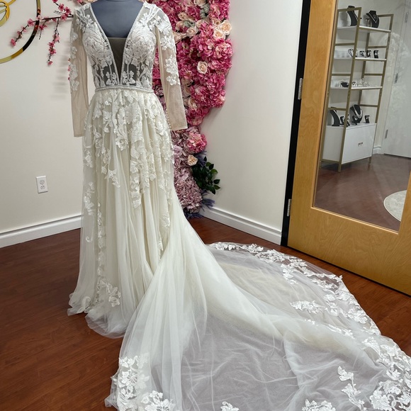 Calla Blanche 17255 wedding dress